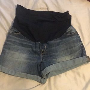 Maternity shorts
